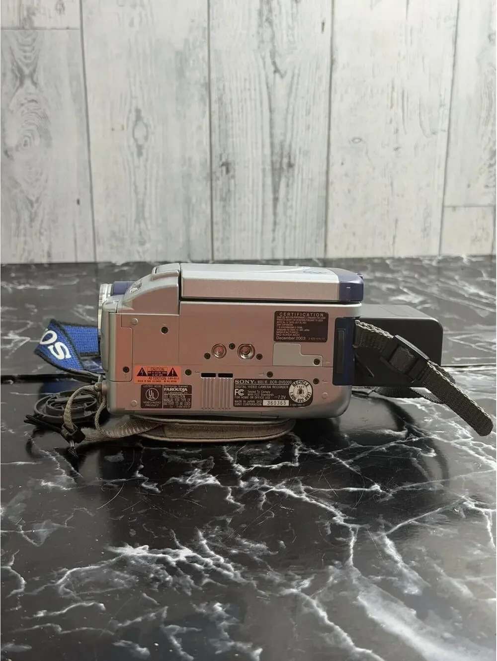 Sony DCR-DVD300 DVD Handycam Camcorder Color LCD + Tons Of Extras